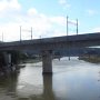 和南津の魚野川にかかる上越新幹線の橋梁．